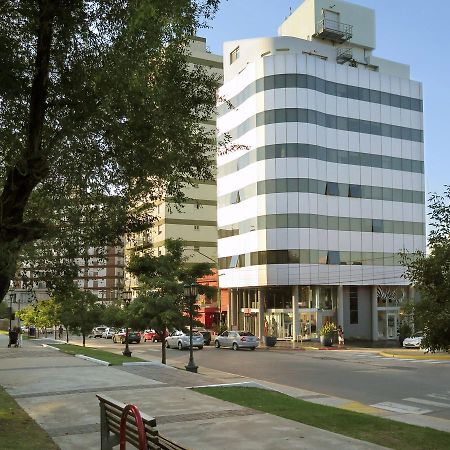 Plaza Suites Campana Luaran gambar