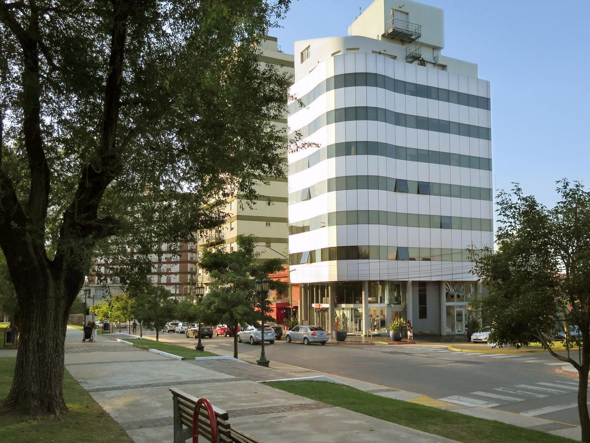 Plaza Suites Campana Luaran gambar