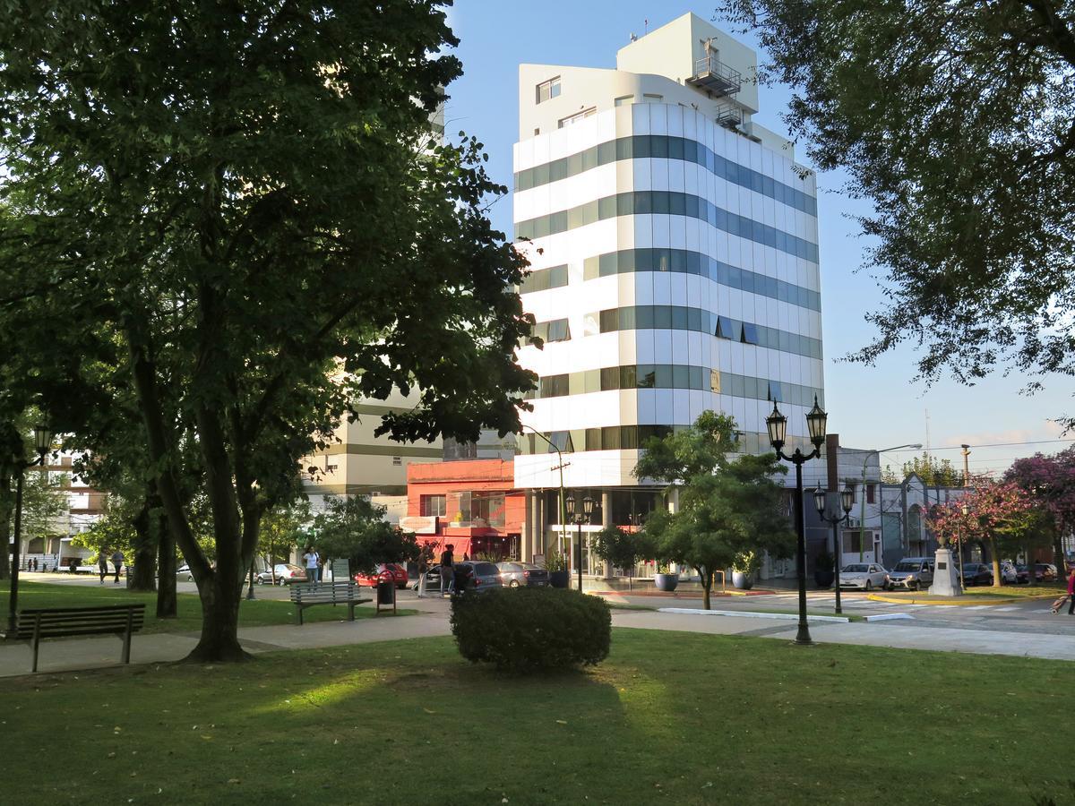 Plaza Suites Campana Luaran gambar