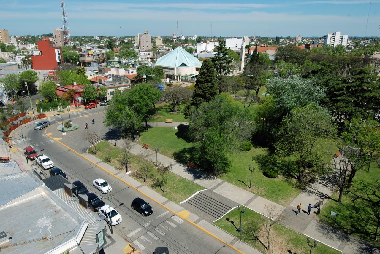 Plaza Suites Campana Luaran gambar